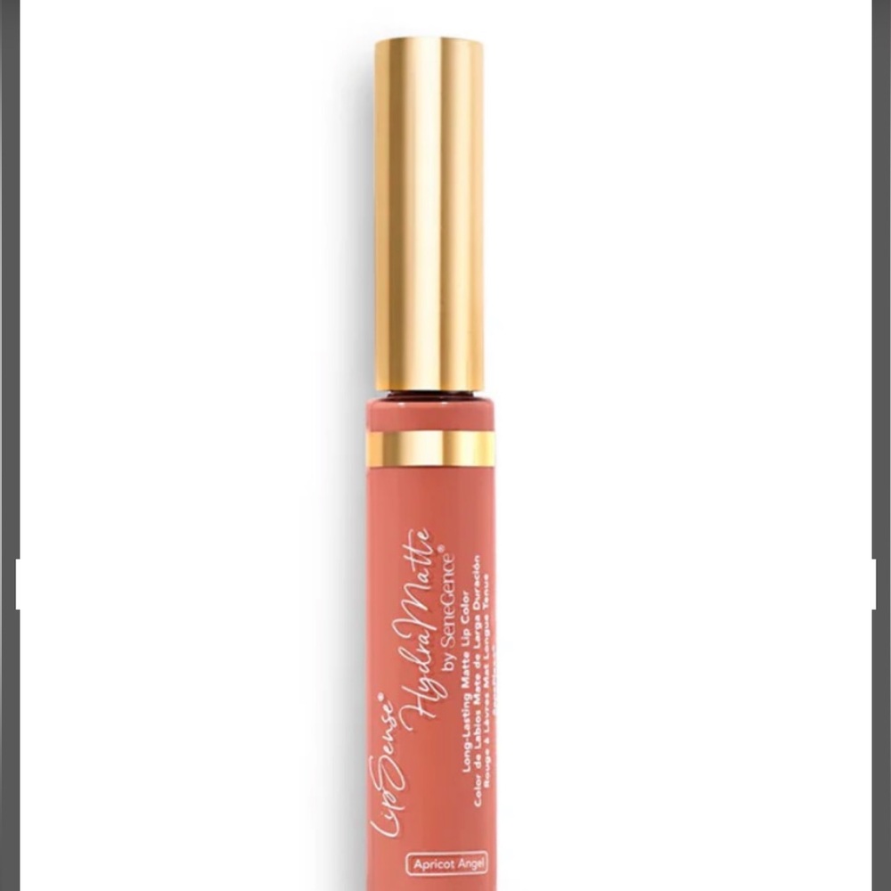 LipSense HydraMatte Cream PINK QUARTZ Lip Color. Retail as of 1-12-26 is $35.